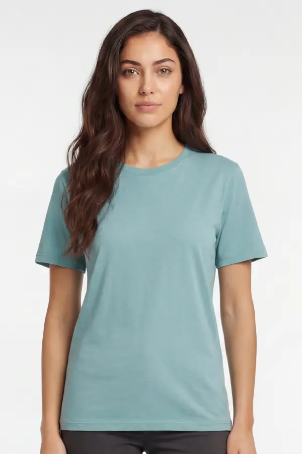 Çağla Yeşili Basic Tişört – %100 Pamuk, MEB Uyumlu Sade Stil