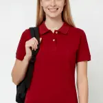 Bordo Polo Yaka Tişört – MEB Uyumlu, %100 Pamuk, Şık ve Rahat