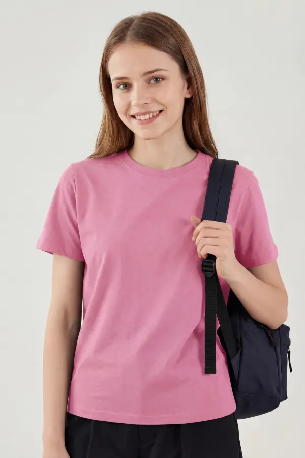 Pembe Basic Tişört – %100 Pamuk, Rahat ve Şık