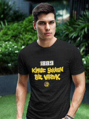 Adana Erkek Lisesi Siyah Tişört – "Kimse Yokken Biz Vardık" 1889 Tasarımı
