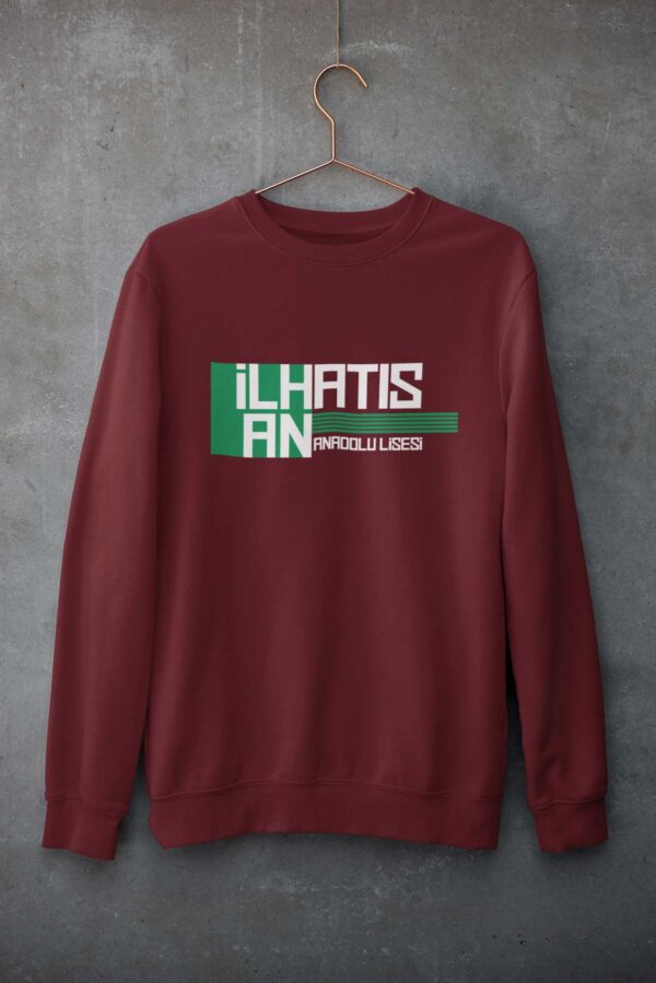 İlhan Atış Anadolu Lisesi Bordo Sweatshirt – Sıfır Yaka, Modern Tipografi Tasarımlı - Görsel 2