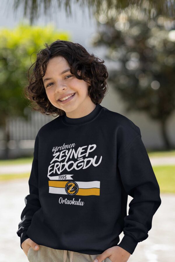 Zeynep Erdoğdu Ortaokulu Lacivert Sweatshirt – Modern ve Rahat Kesim