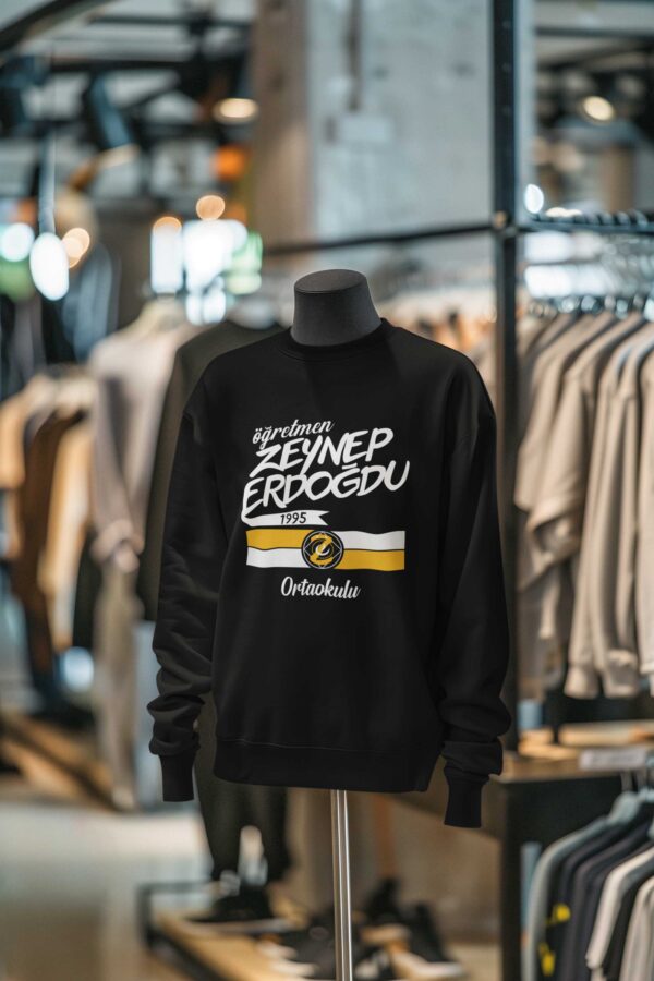 Öğretmen Zeynep Erdoğdu Ortaokulu Siyah Sweatshirt – Modern Tasarım, Güçlü Duruş - Görsel 2