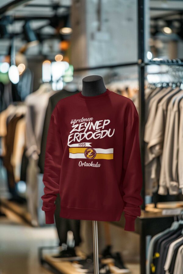Öğretmen Zeynep Erdoğdu Ortaokulu Bordo Sweatshirt – Modern ve Rahat Kesim - Görsel 2