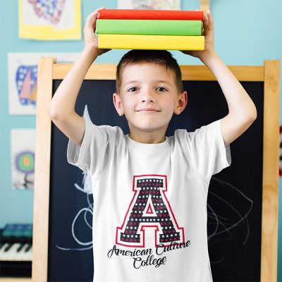AMERİKAN-KULTUR-KOLEJİ-TSHİRT amerikan kültür kolejlerinin ilkokulları için okul kıyafetleri tasarlıyor ve üretiyoruz.